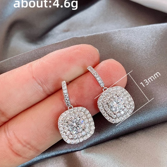 Dangling earrings - Picture 2 of 2